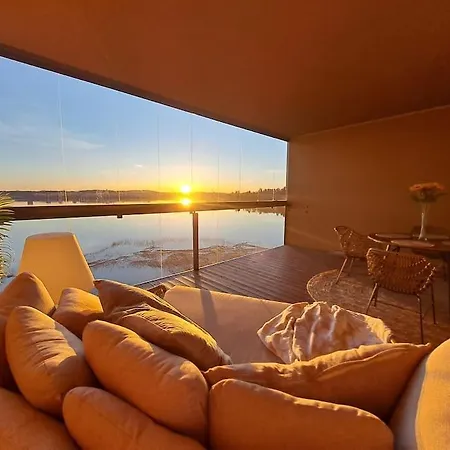 Appartamento Luksuskolmio Jaervinaekoealalla *