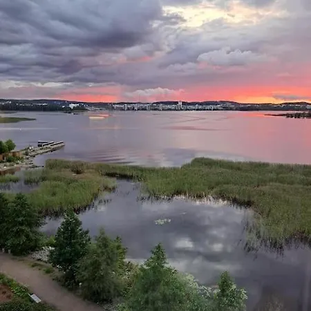 Luksuskolmio Jaervinaekoealalla شقة Jyväskylä