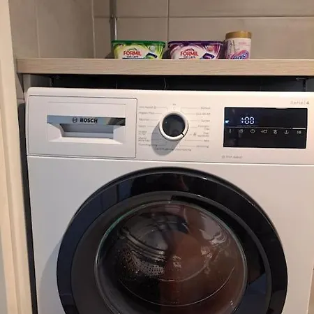 Luksuskolmio Jaervinaekoealalla Appartamento