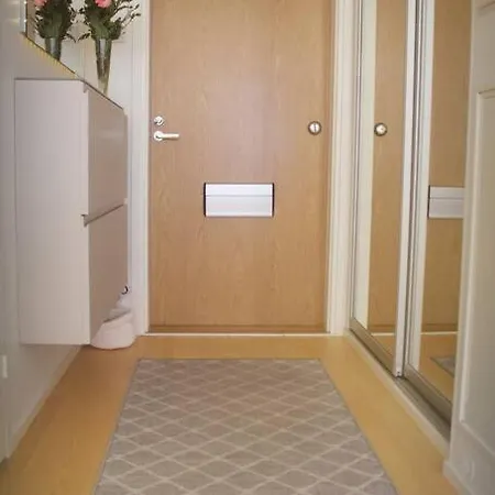 Luksuskolmio Jaervinaekoealalla