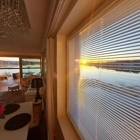 Luksuskolmio Jaervinaekoealalla Jyväskylä