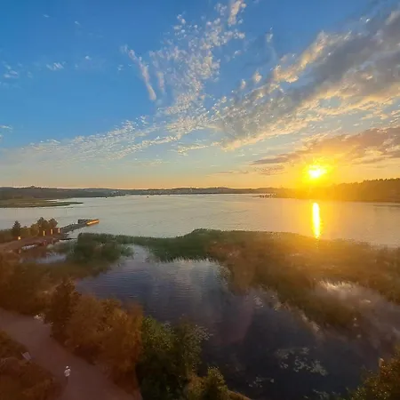 Luksuskolmio Jaervinaekoealalla *