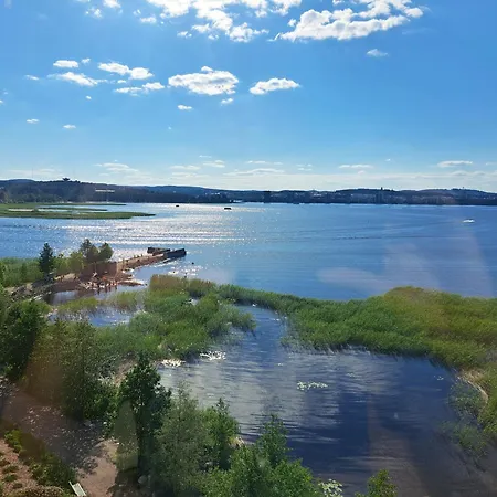 Luksuskolmio Jaervinaekoealalla