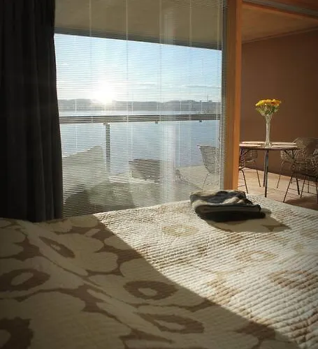 Luksuskolmio Jaervinaekoealalla *