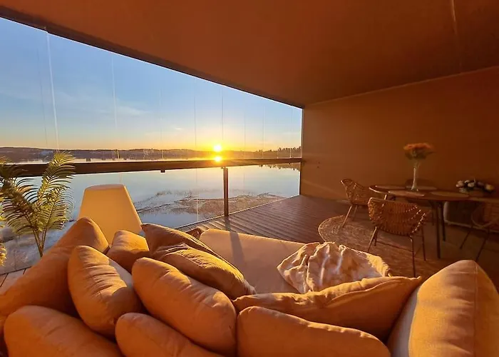 Lejlighed Luksuskolmio Jaervinaekoealalla *